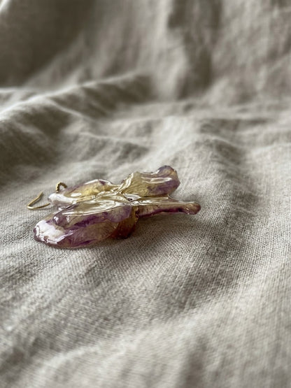 Boucle d’oreille orchidée mauve. Pièce unique B