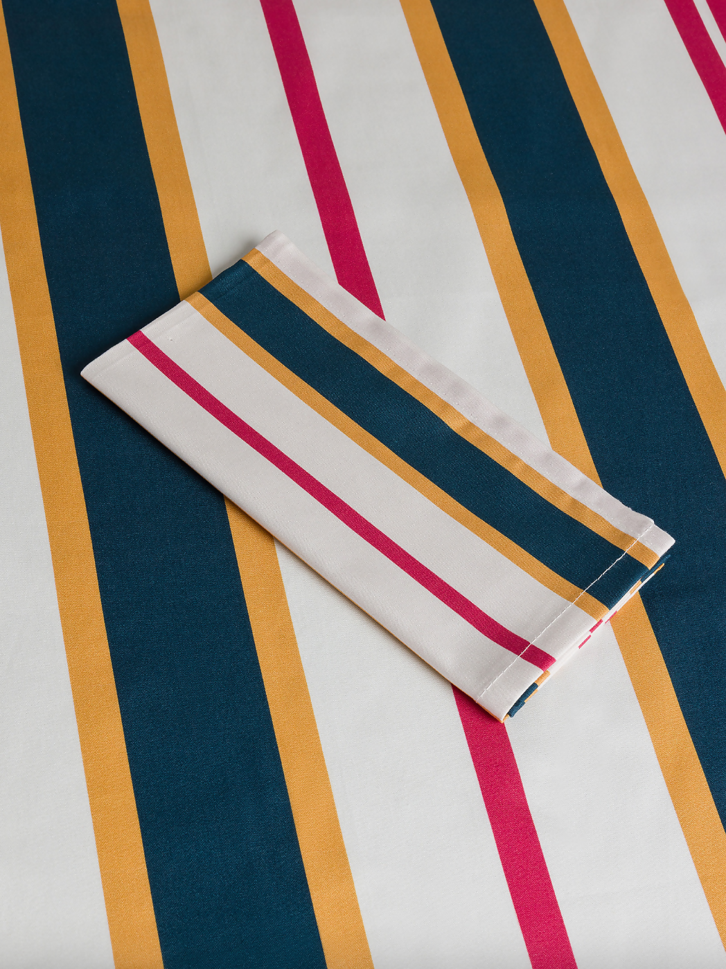 Nappe en satin de coton rayé
