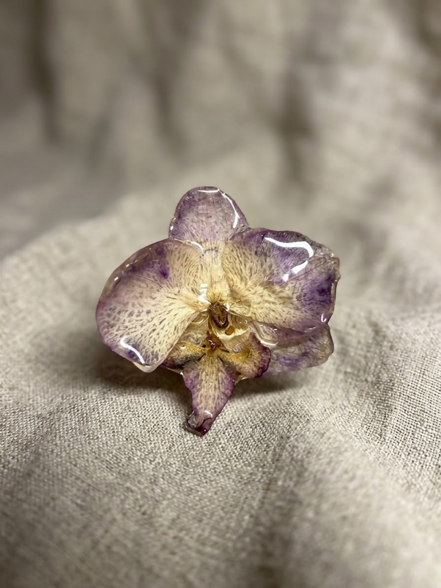 Bague orchidée mauve. Pièce unique B