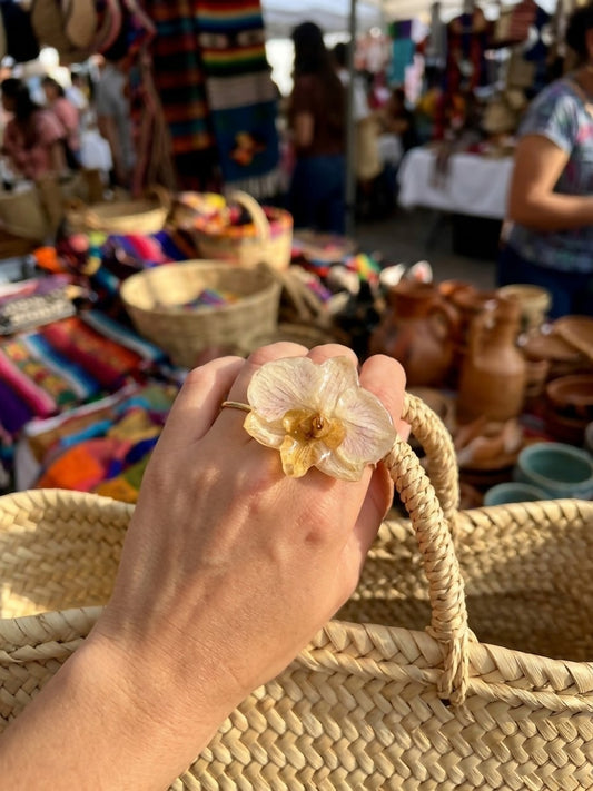 Bague orchidée blanc/mauve. Pièce unique A