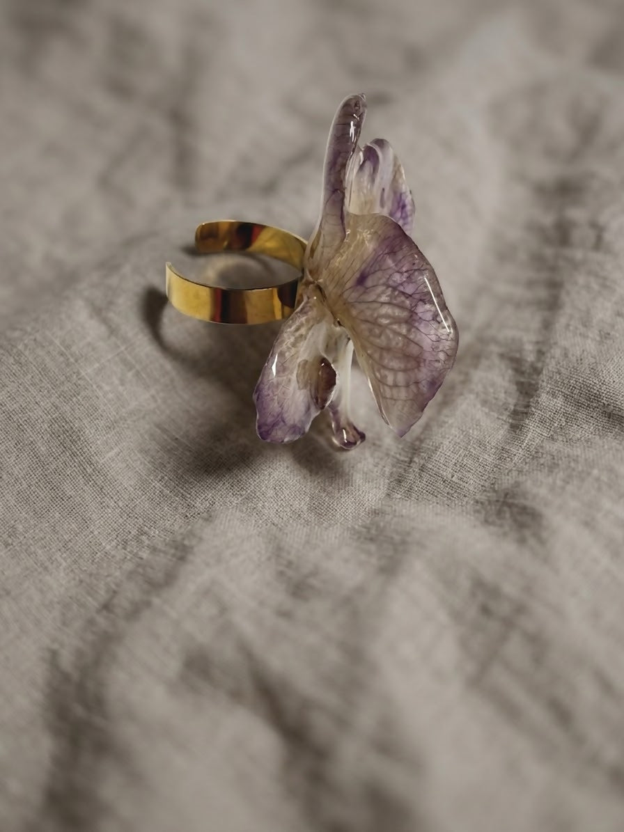 Bague orchidée mauve. Pièce unique B